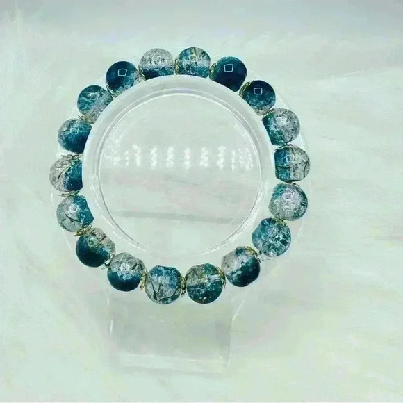 Gradient Blue Ice with Gold specks beaded Bracelet - Picture 3 of 4
